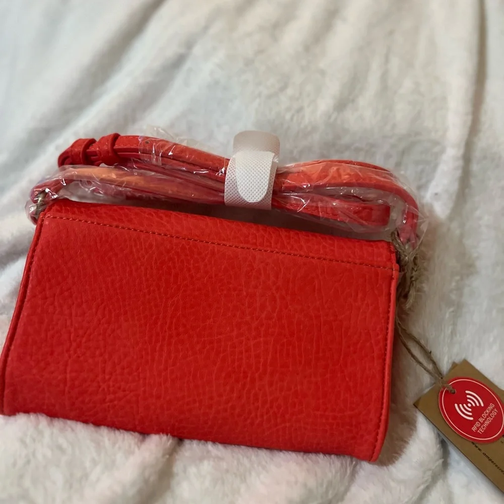 Stylish Neon Coral Faux Leather Women's Crossbody❤️ - Picture 2 of 4